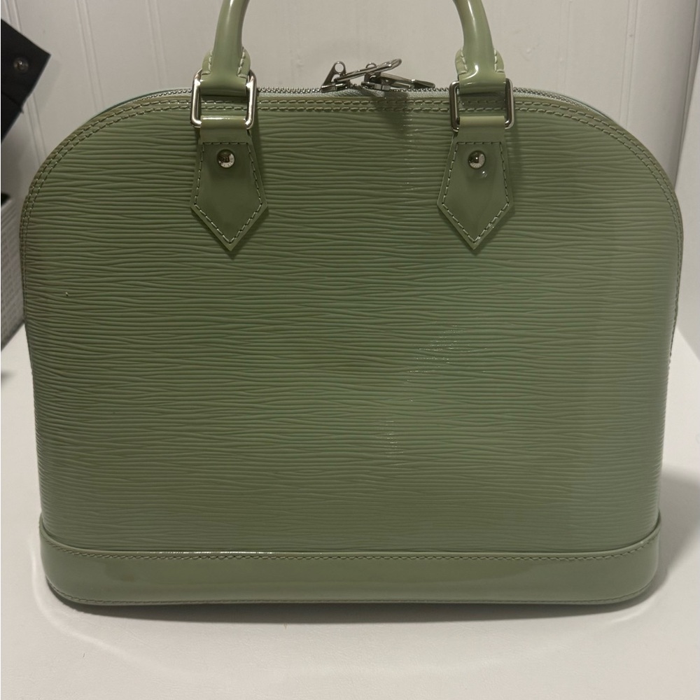 Green Satchel Handbag - Designer Style - Picture 3 of 7